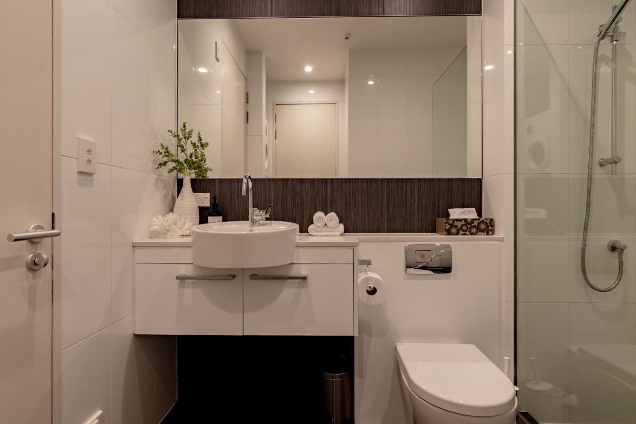 Stylish Haven Luxury Interiors In Prime Location Apartment Queenstown Exterior photo