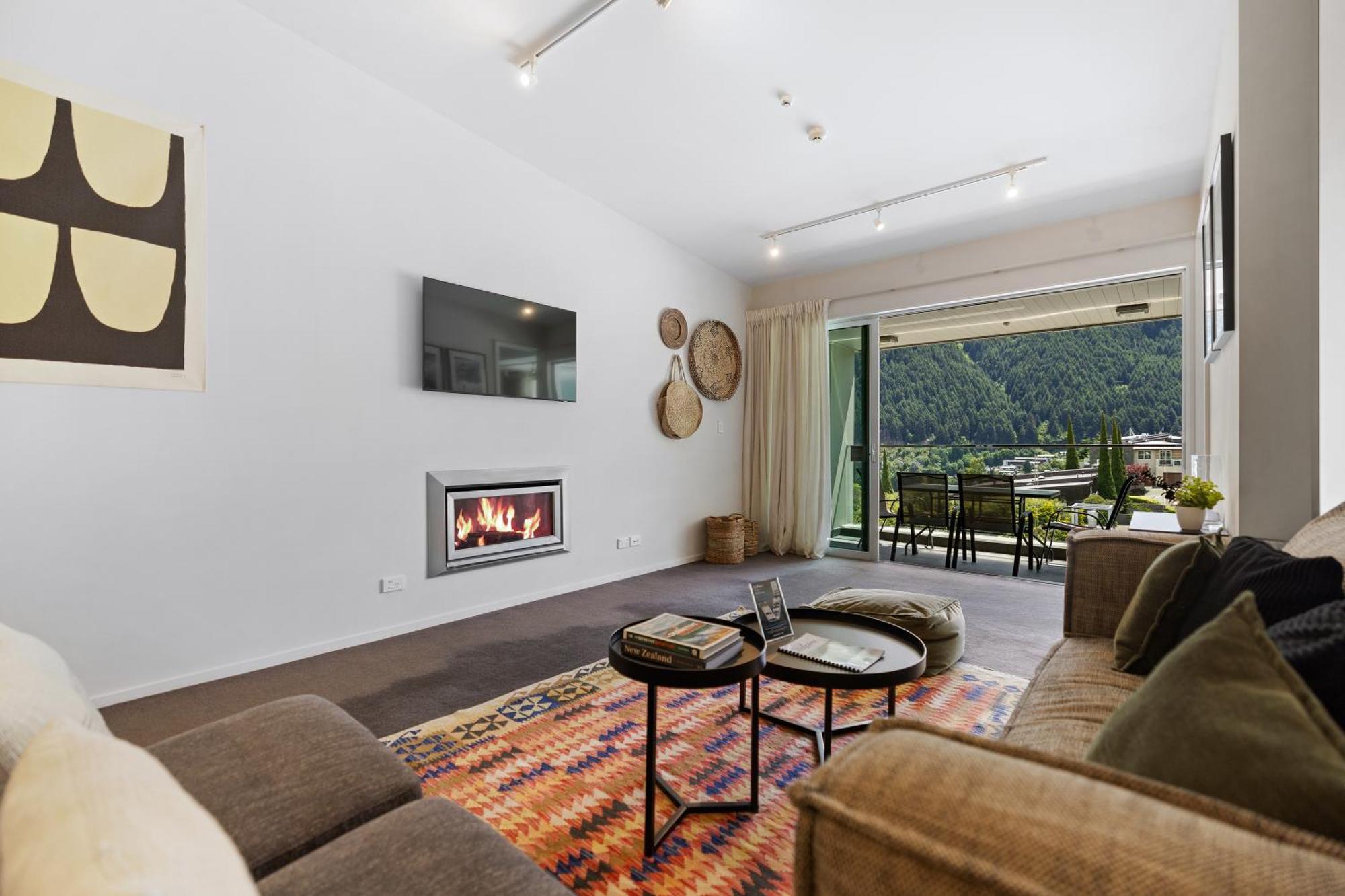 Stylish Haven Luxury Interiors In Prime Location Apartment Queenstown Exterior photo